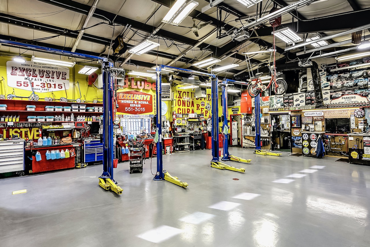 Exclusive East Car Service Bay 1